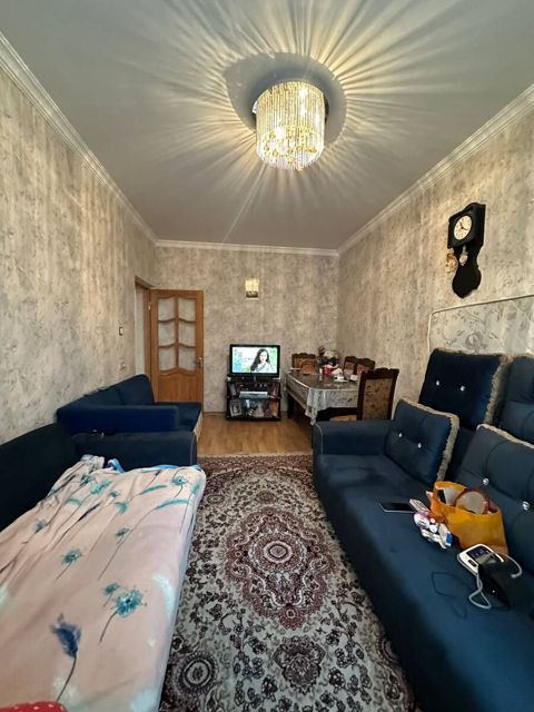Satılır 2 otaqlı köhnə tikili 65 m² — Bakı