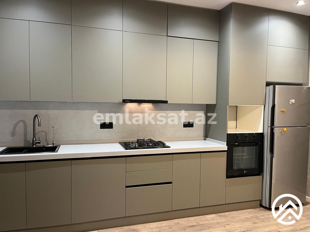 Satılır 7 otaq həyət evi / bağ evi 250 m², Badamdar — Ev, villa, Bakı (4)