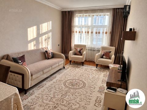 Satılır 3 otaqlı 66 m² köhnə tikili Bakıxanov