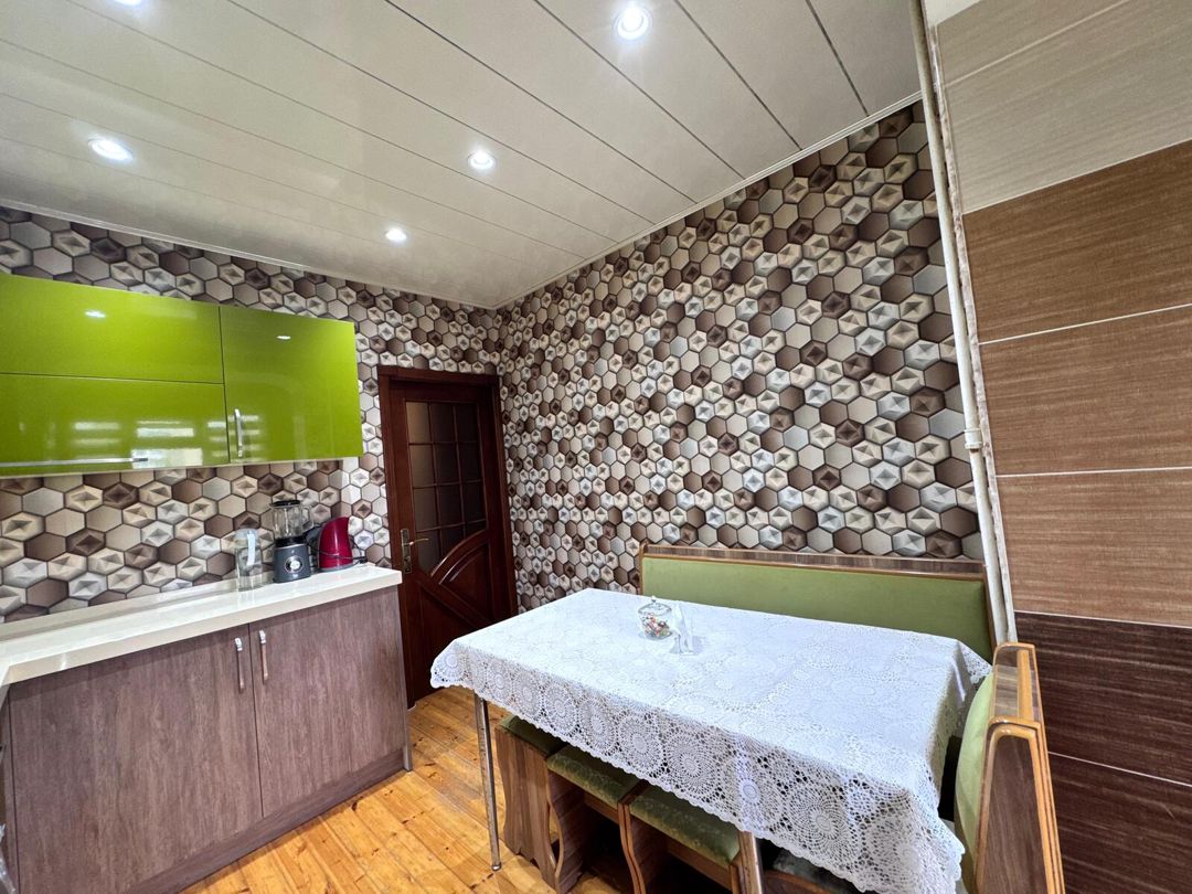 Satılır 4 otaqlı köhnə tikili 100 m² — Mənzil, Bakı (6)