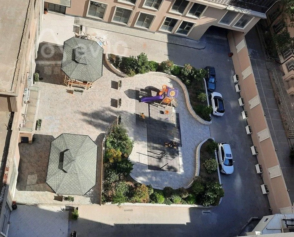 3 otaqlı mənzil, 128 m², Azadliq P — Bakı