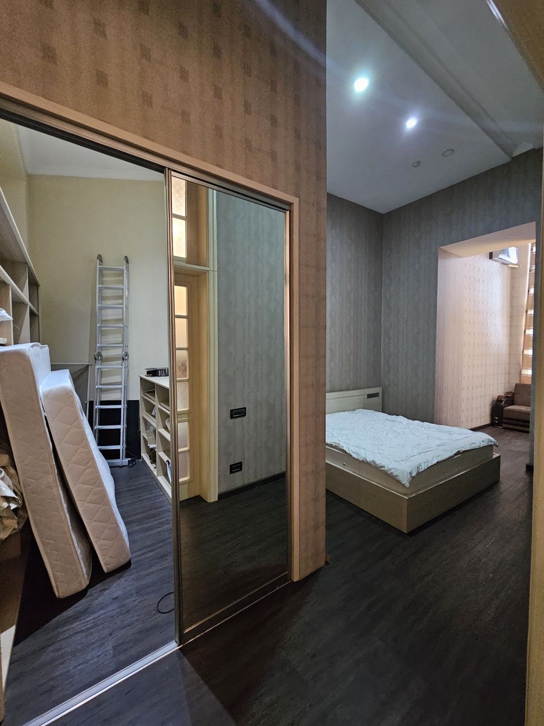 Satılır 3 otaqlı köhnə tikili 120 m² — Mənzil, Bakı (10)