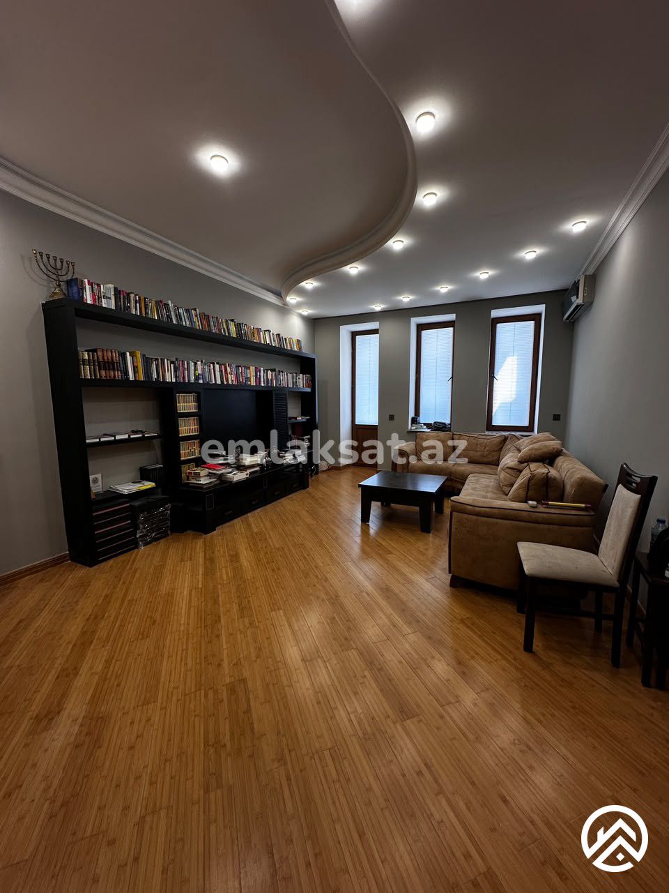 Satılır 3 otaq köhnə tikili 110 m², Yasamal — Mənzil, Bakı