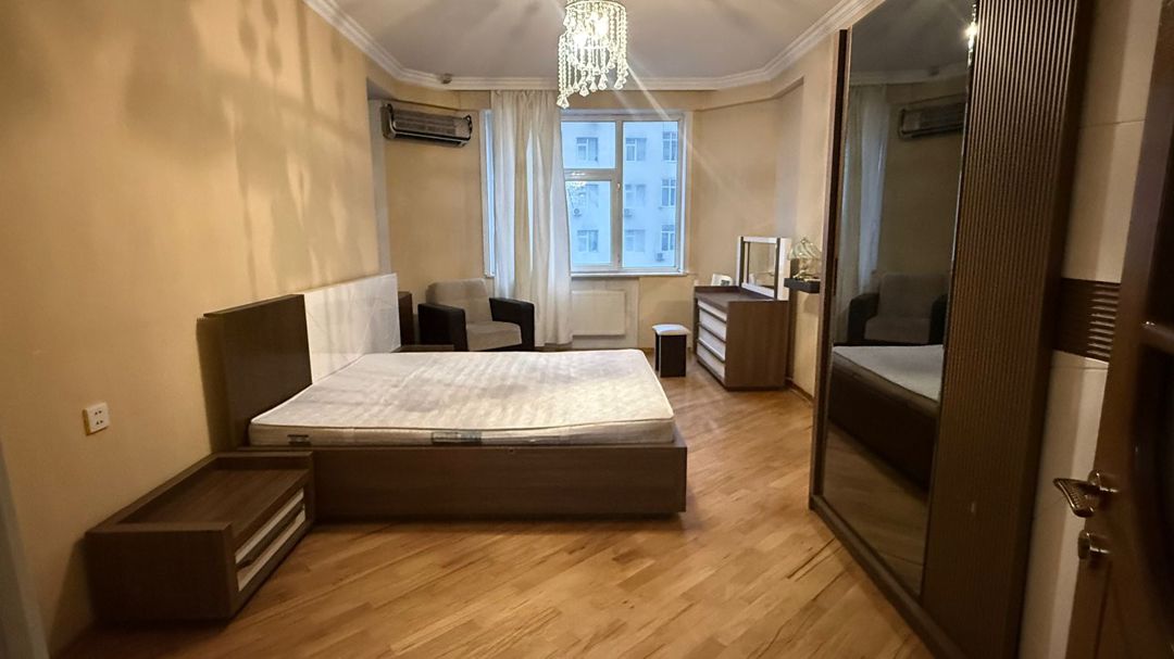İcarəyə verilir 3 otaqlı yeni tikili 160 m² — Mənzil, Bakı (5)