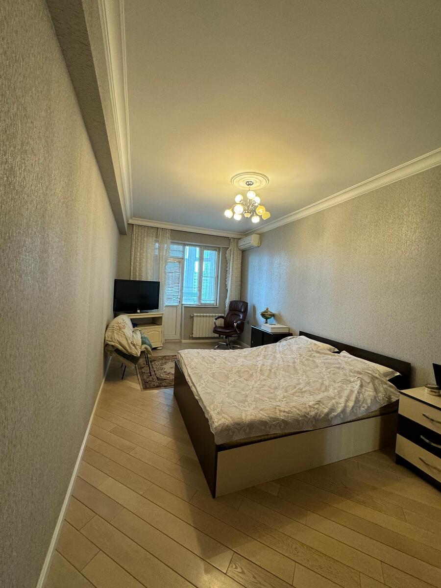 Satılır 4 otaqlı yeni tikili 145 m² — Mənzil, Bakı (10)