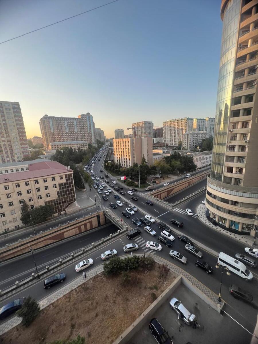 Satılır 3 otaqlı yeni tikili 135 m² — Mənzil, Bakı