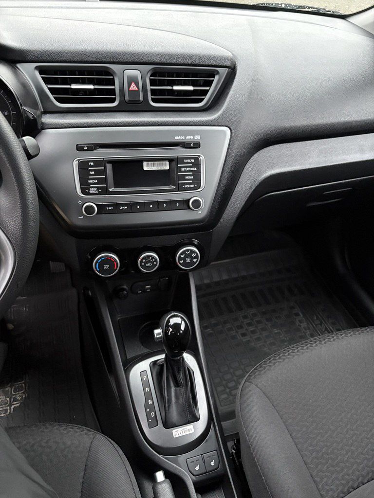 Kia Rio, 1.6 L, 2017 il, 60 000 km — Avtomobillər, Göyçay (9)