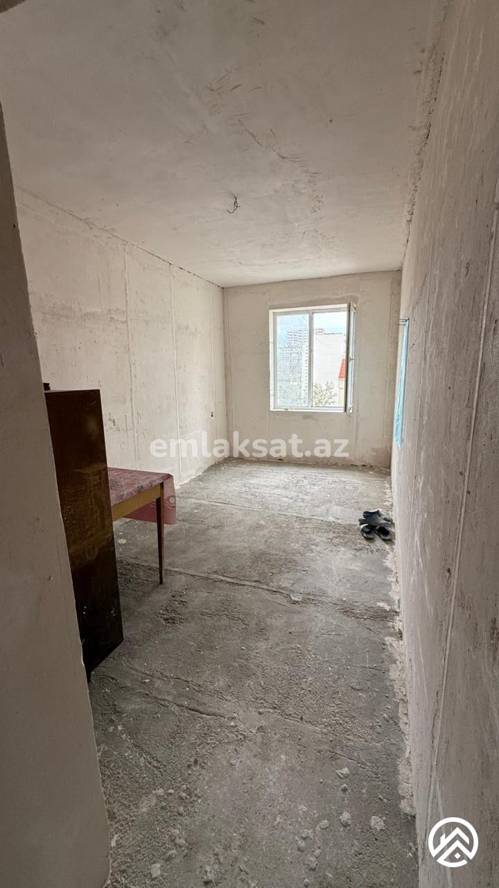 Satılır 4 otaq köhnə tikili 110 m², Xalqlar dostluğu metrosu — Mənzil, Bakı (6)