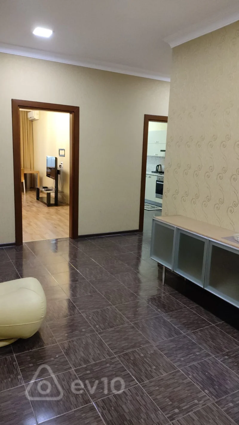 2 otaqlı mənzil, 110 m², tarqovu — kirayə — Mənzil, Bakı (12)