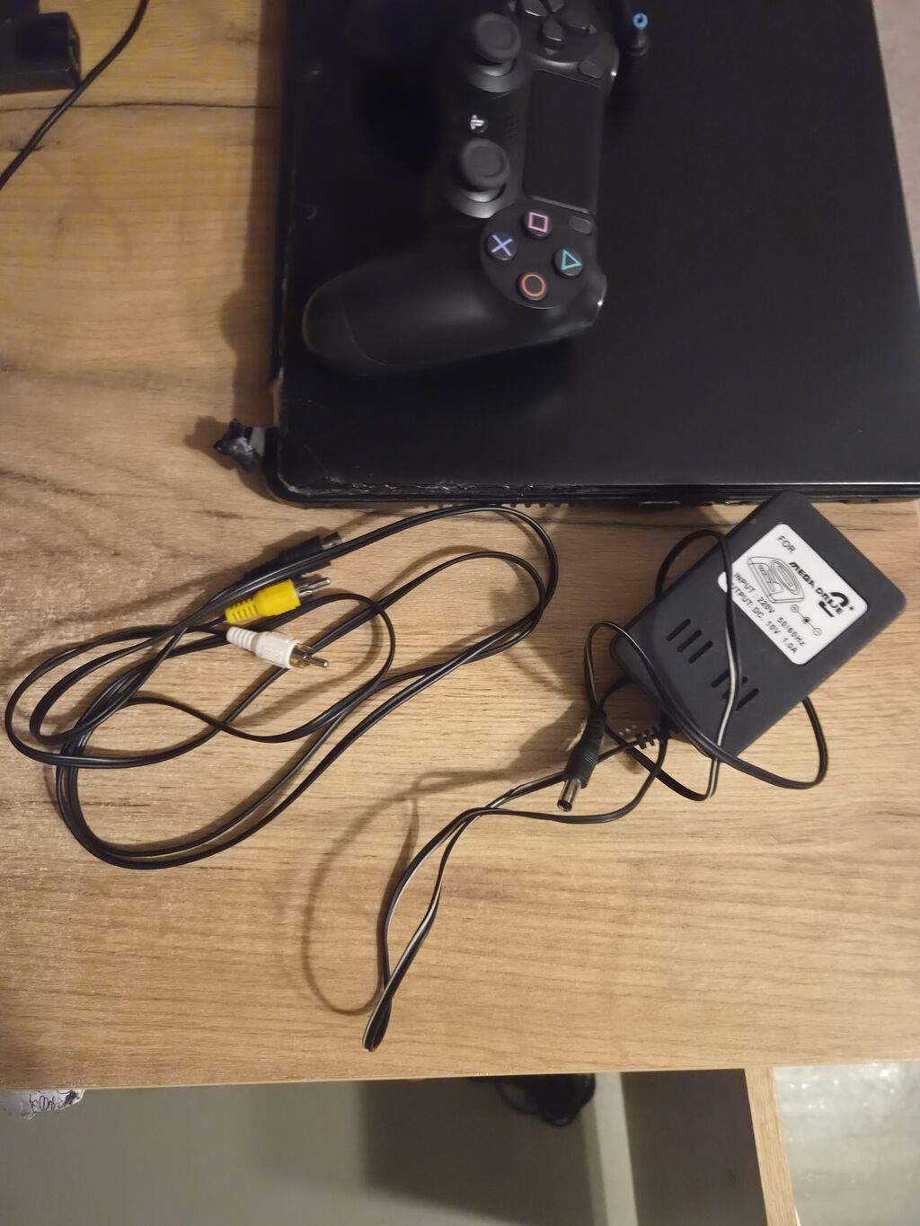 Sega Mega Drive 2 satılır. Bütün iyunları açır, 35 40 manata yeni — Oyunlar, konsollər və proqramlar, Bakı (3)