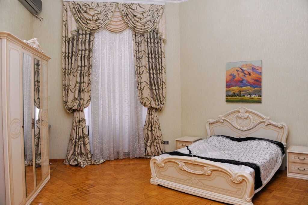 İcarəyə verilir 2 otaqlı köhnə tikili 90 m² — Mənzil, Bakı