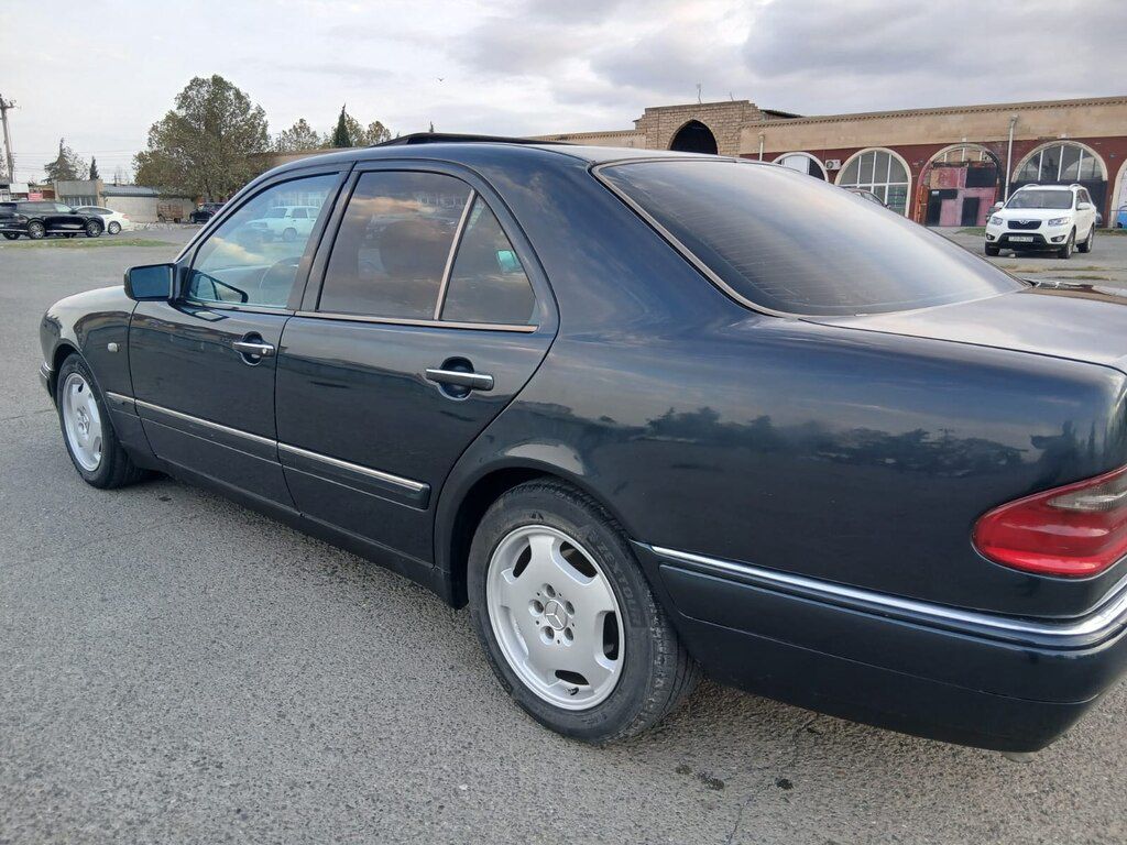 Mercedes E 240, 2.4 L, 1999 il, 419 038 km 10-VE-560 — Avtomobillər, Gəncə (4)