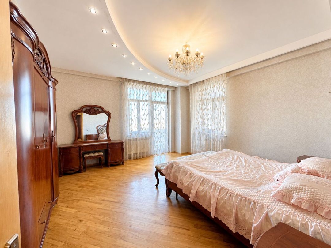 Satılır 4 otaqlı yeni tikili 231 m² — Mənzil, Bakı (5)