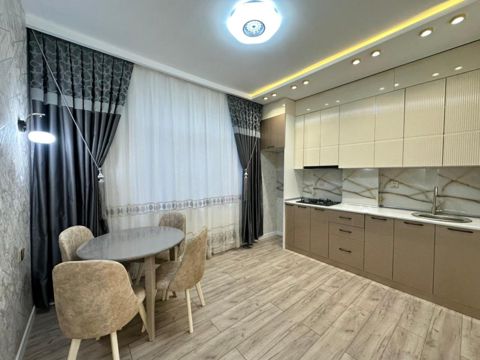 Satılır 2 otaqlı yeni tikili 78 m² — Bakı