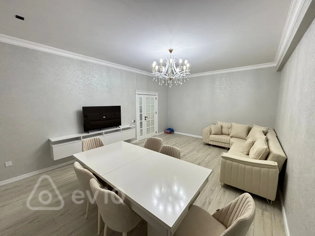 3 otaqlı mənzil, 141 m², Təbriz küçəsi — kirayə — Bakı