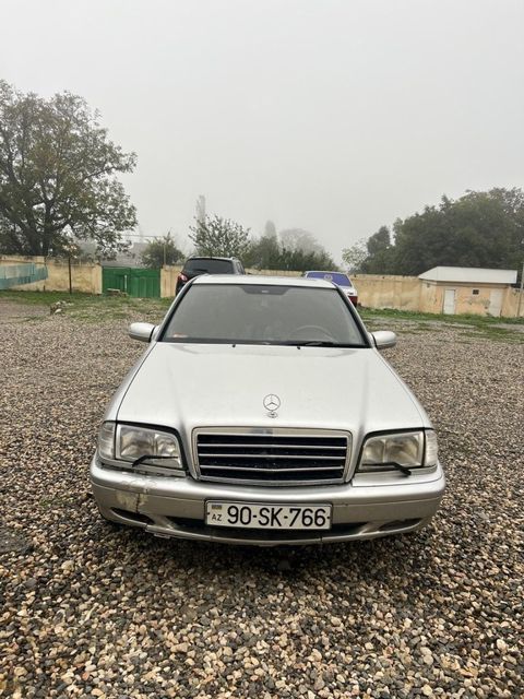 Mercedes C 230, 2.3 L, 2000 il, 337 658 km — Qusar