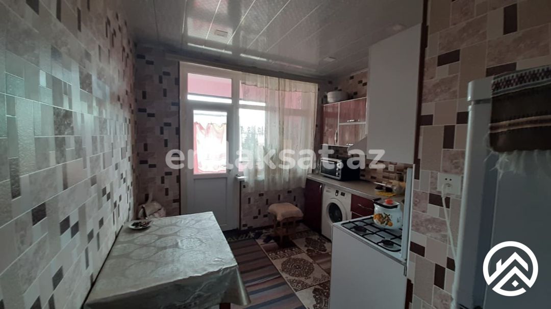 Satılır 5 otaq köhnə tikili 110 m², Bakıxanov — Mənzil, Bakı (4)