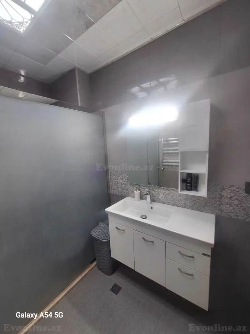 Satılır 3 otaqlı Mənzil Yeni tikili 141 m² Bakı, Binəqədi r., Dərnəgül m., 7-ci mikrorayon — Mənzil, Bakı (8)