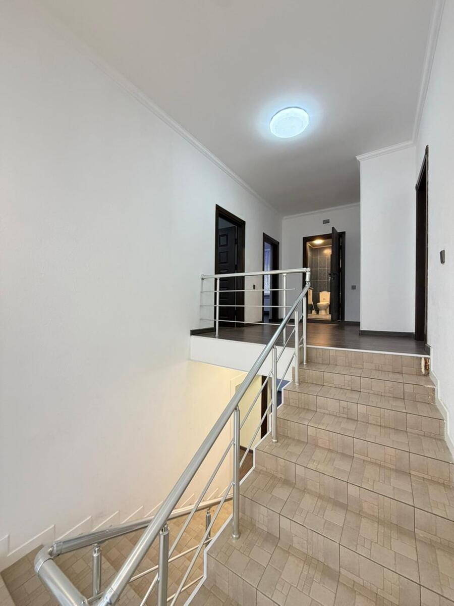 Satılır 7 otaqlı həyət evi/bağ evi 250 m² — Ev, villa, Bakı (12)