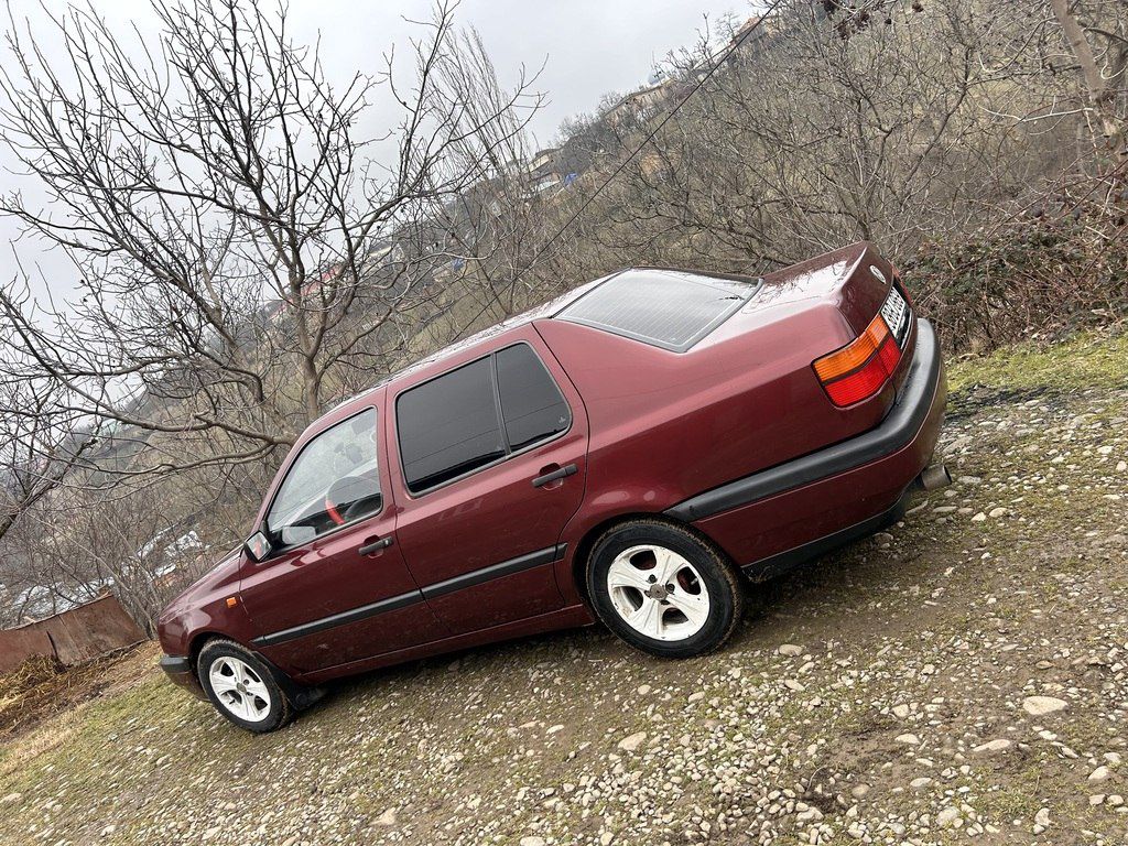 Volkswagen Vento, 1.9 L, 1994 il, 207 586 km 38-BJ-869 — Avtomobillər, Bakı (7)