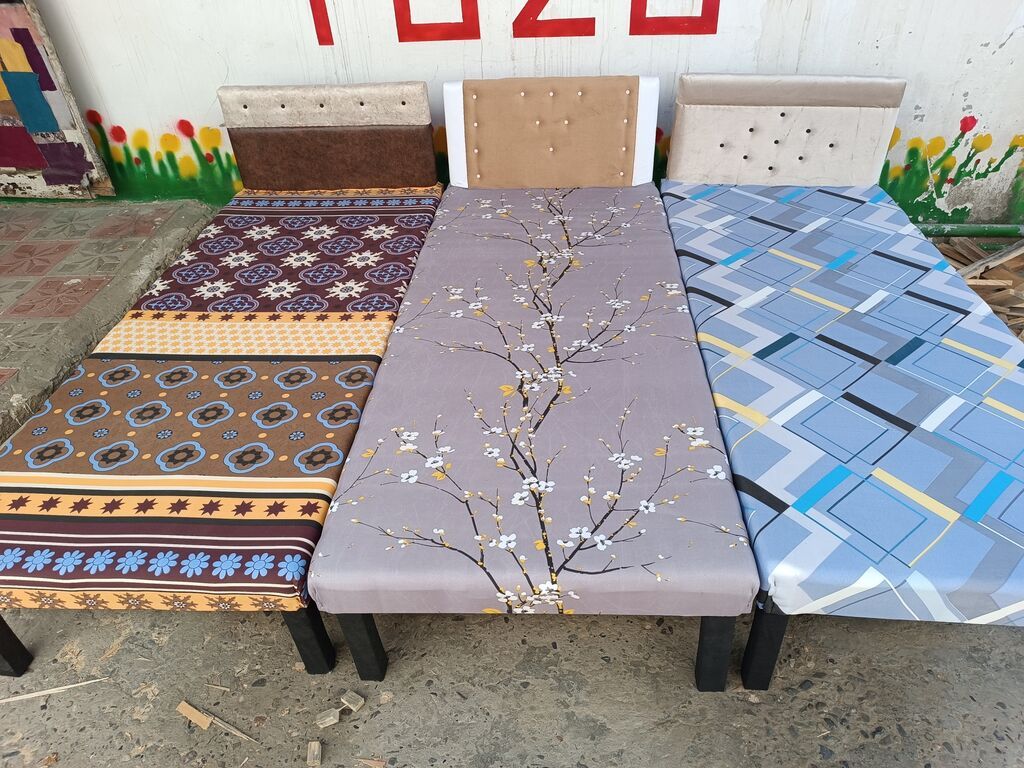 Təknəfərlik Divan Təzə Kravatlar Hazirlari Var Rəng Seçimi — Yataqlar, Bakı (2)