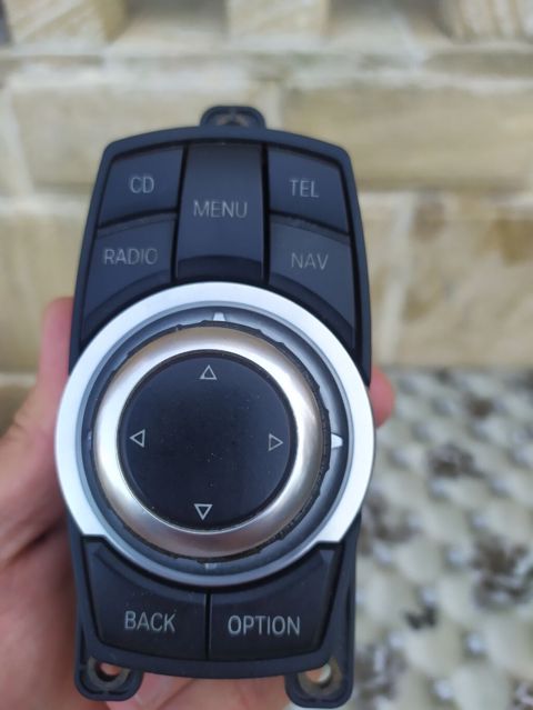BMW iDrive idarəetmə kontrolleri - Funksional düymələr: Menu, Radıo — Masazır