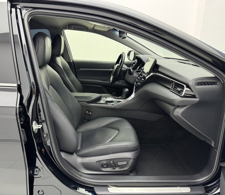 Toyota Camry, 2.5 L, 1.6 kWh, 2023 il, 86 700 km — Avtomobillər, Bakı (11)