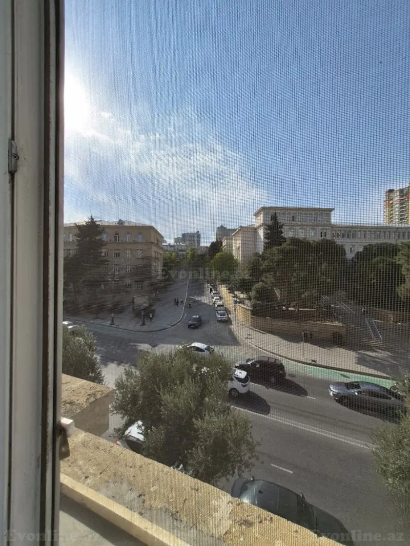 Satılır 2 otaqlı Mənzil Köhnə tikili 64 m² Bakı, Yasamal r., Elmlər Akademiyası m — Mənzil, Bakı (5)