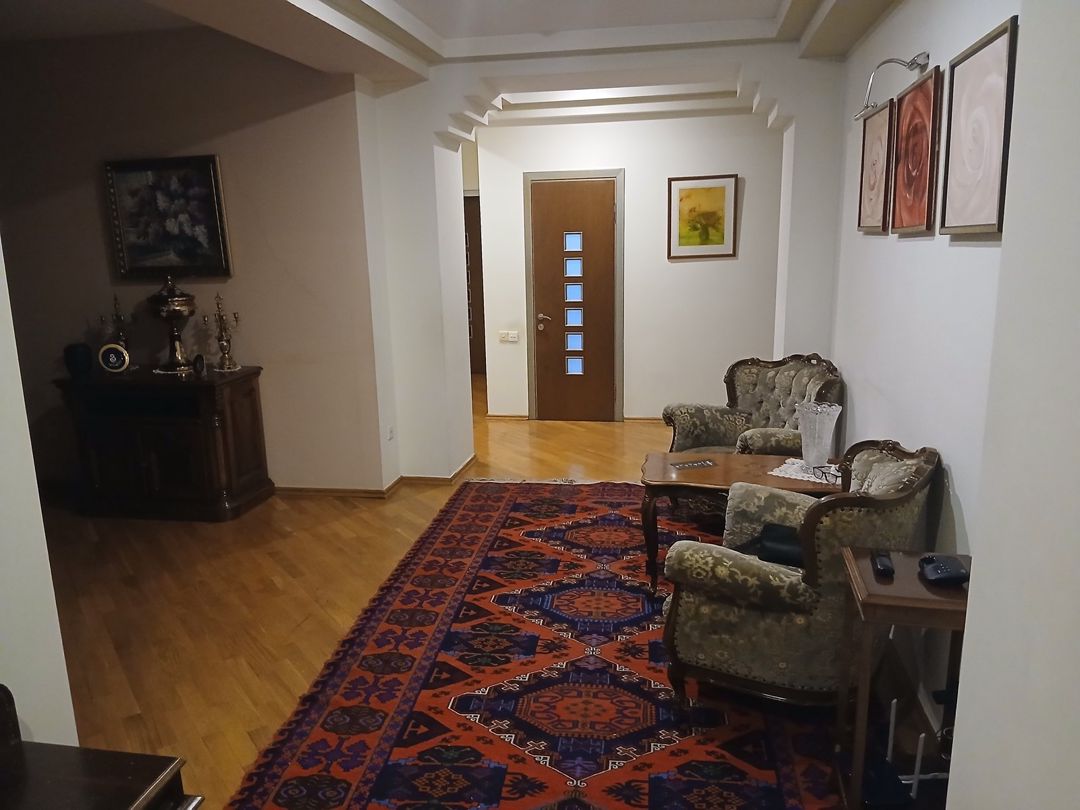 Satılır 5 otaqlı yeni tikili 220 m² — Mənzil, Bakı (2)