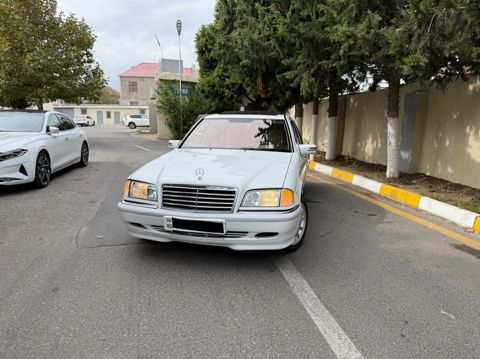 Mercedes C 230, 2.3 L, 1998 il, 384 512 km — Bakı
