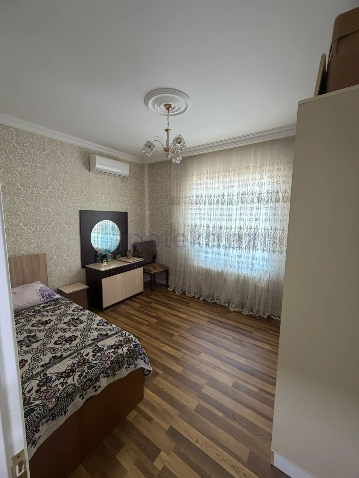 Satılır: 5 Otaq, Evlər/Villalar, Abşeron r., Saray q., 200.00 m² — Abşeron