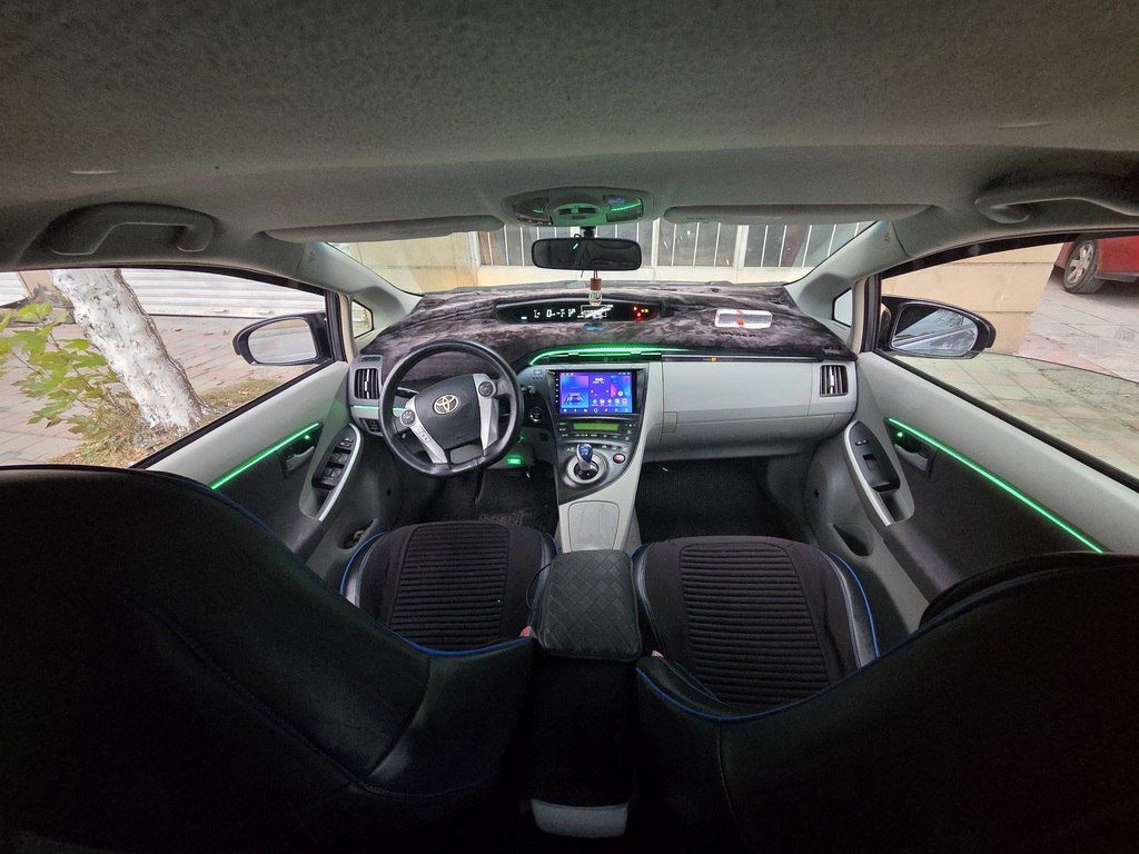 Toyota Prius, 1.8 L, 1.3 kWh, 2011 il, 400 000 km 77-EF-204 — Avtomobillər, Mingəçevir (6)