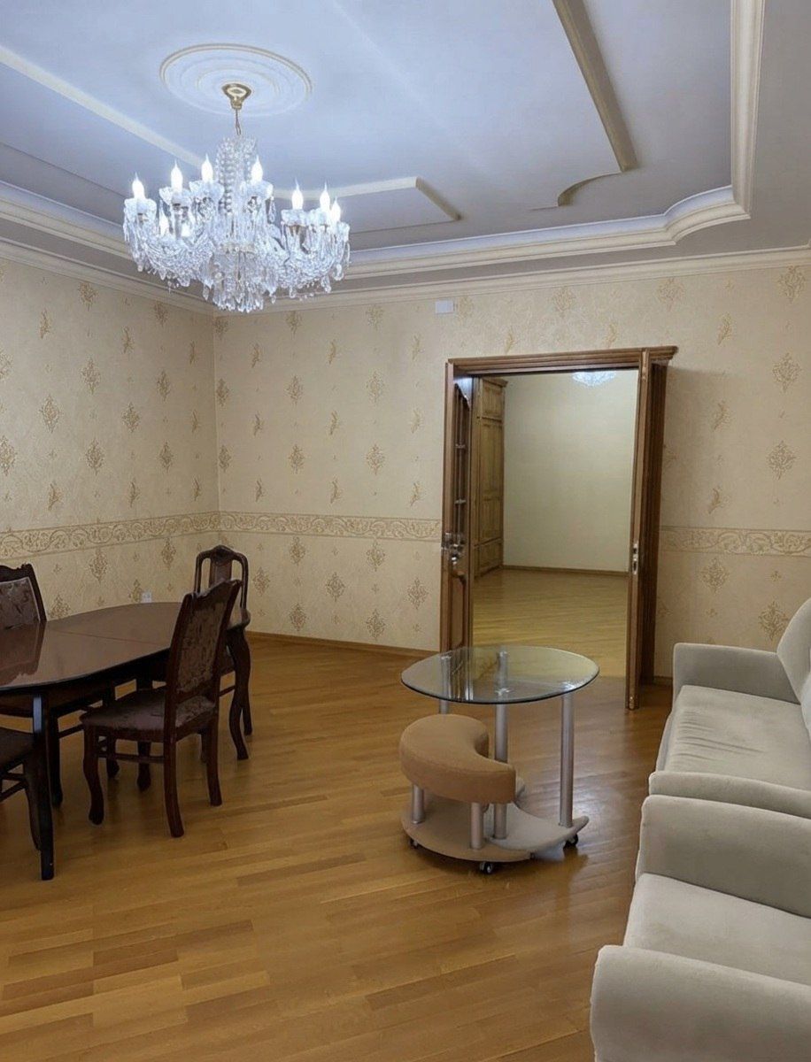 İcarəyə verilir 3 otaqlı köhnə tikili 165 m² — Mənzil, Bakı (3)