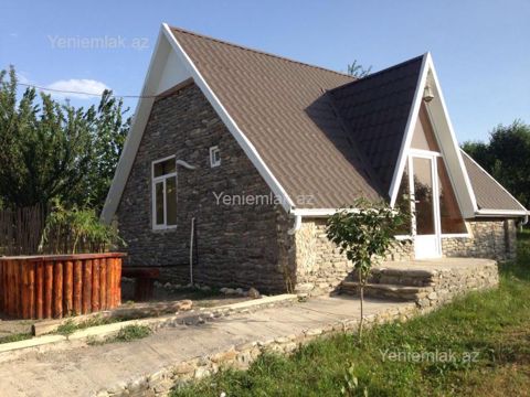 Günlük 3 otaqlı Həyət evi / Villa, 100 m², Quba — Quba