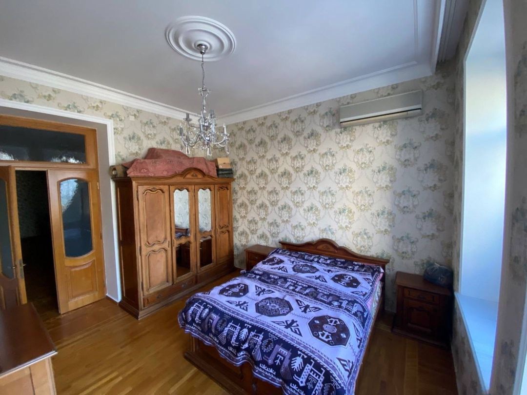Satılır 5 otaqlı köhnə tikili 159 m² — Mənzil, Bakı (8)