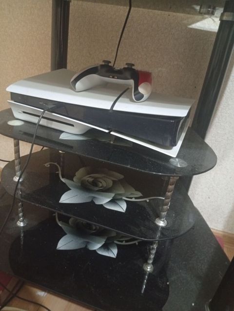 PlayStation 5 (Disk versiyası) oyun konsolu.Slim 1 TB Akkauntla birgə — Gəncə