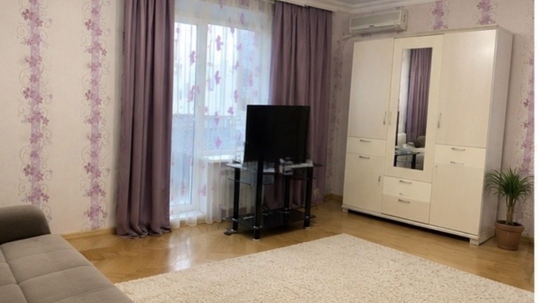 İcarəyə verilir 2 otaqlı köhnə tikili 85 m² — Mənzil, Bakı