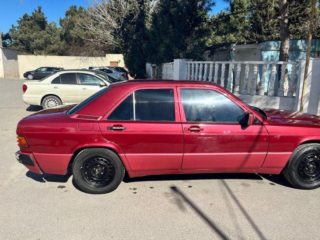 Mercedes 190, 2.5 L, 1991 il, 670 520 km 90-VT-943 — Avtomobillər, Bakı (5)