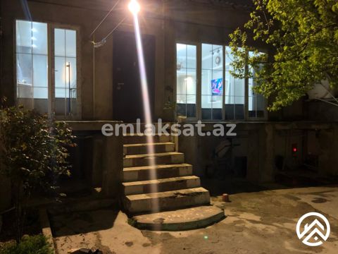 Satılır 6 otaq həyət evi / bağ evi 270 m², Əmircan — Bakı