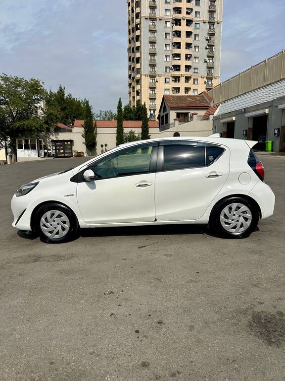 Toyota Aqua, 1.5 L, 0.87 kWh, 2018 il, 158 000 km — Avtomobillər, Bakı (3)