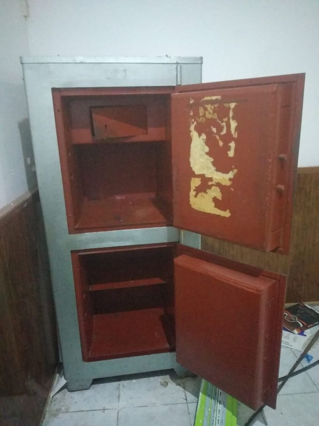 İki bölməli metal seyf - Material: qalın divarlı polad gövdə, ağır və — Seyfləri, Bakı (4)