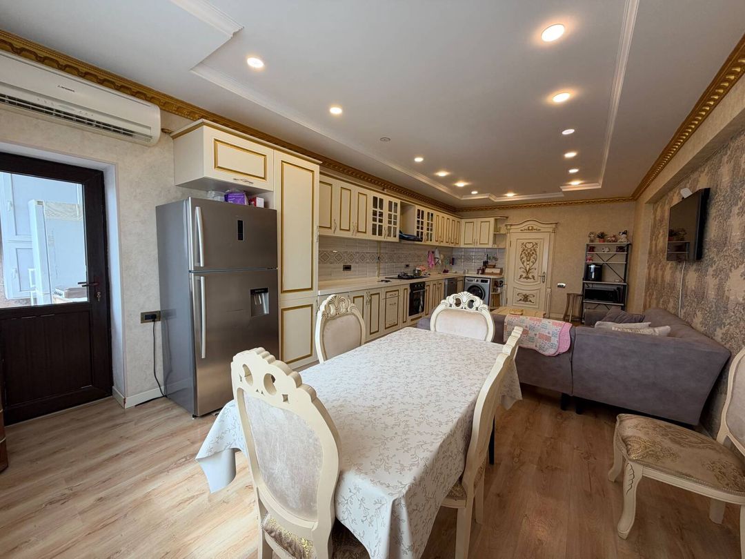 Satılır 4 otaqlı yeni tikili 263 m² — Mənzil, Bakı (9)
