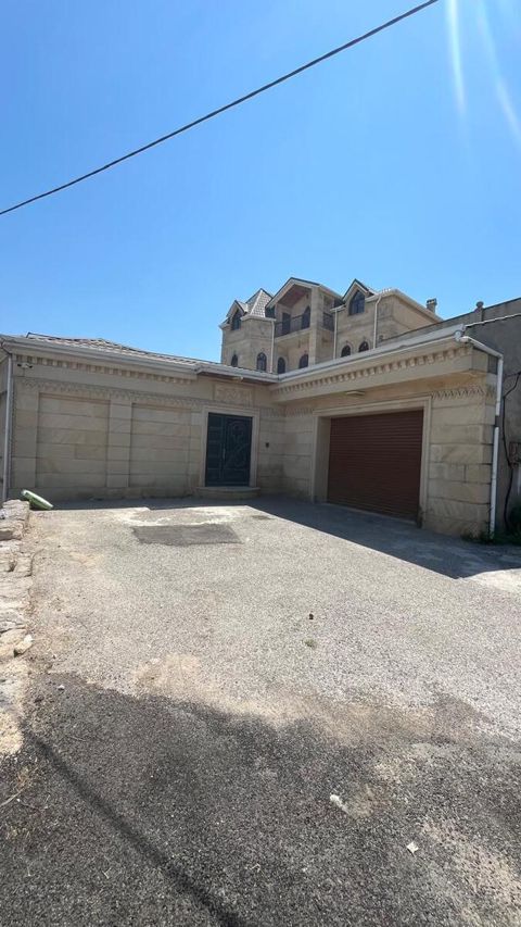 Satılır 7 otaqlı həyət evi/bağ evi 250 m² — Bakı