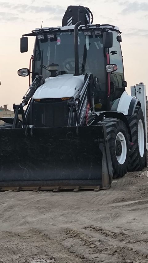 Hidromek hidravlik ekskavator-yükləyici - Marka/model: Hidromek (ön — Qobu