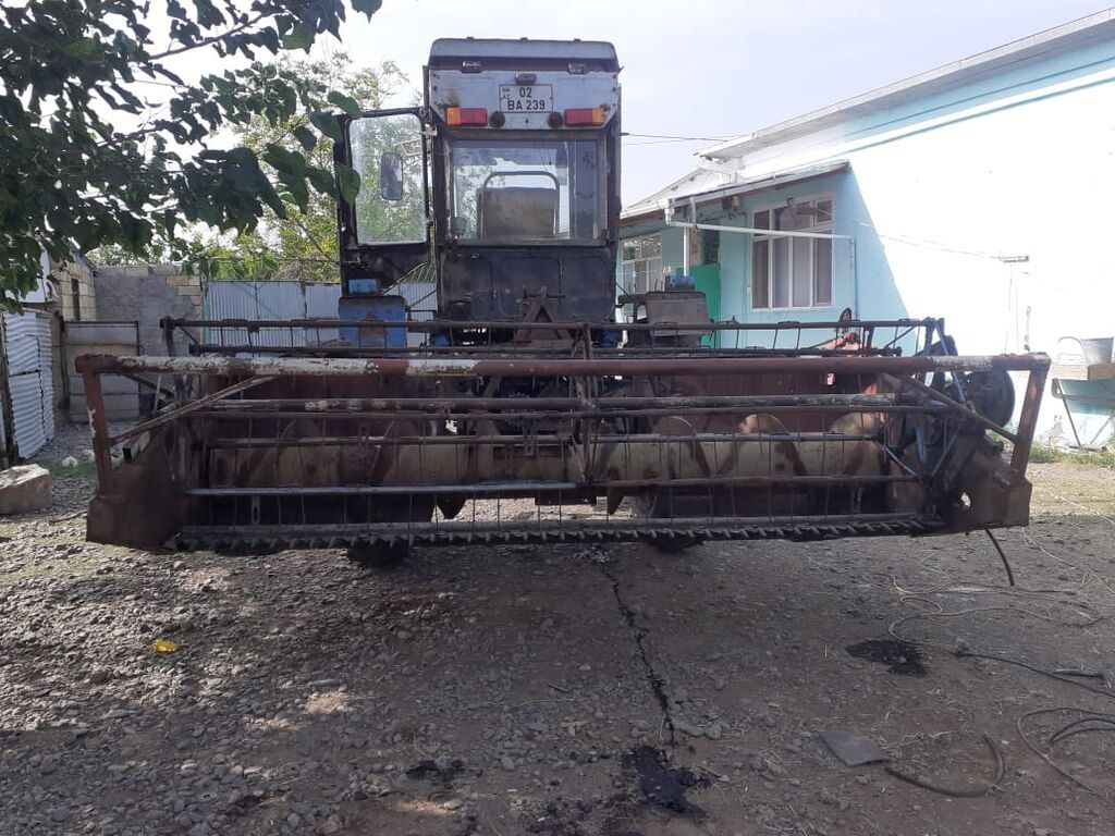 Taxıl biçini üçün kombayn başlığı və traktor komplekti Məhsulun — Traktorlar, Zərdab