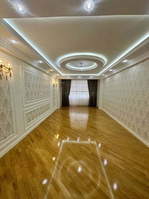 Satılır 4 otaqlı yeni tikili 195 m² — Bakı