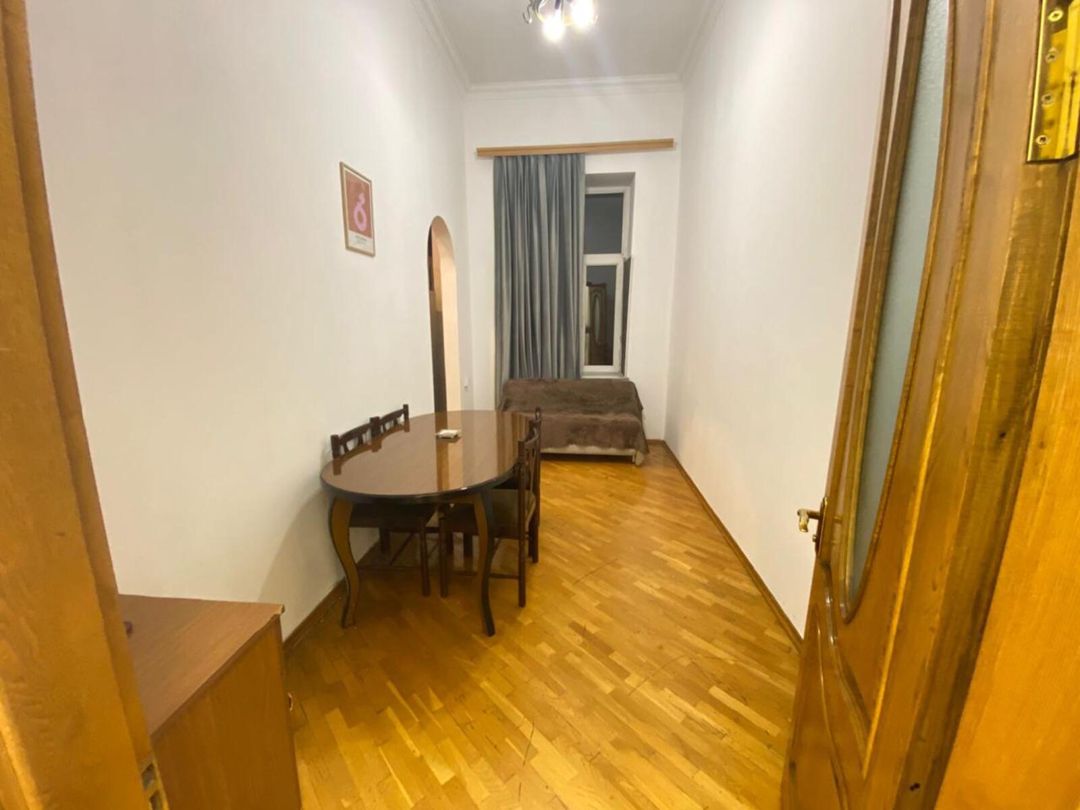 İcarəyə verilir 3 otaqlı köhnə tikili 110 m² — Mənzil, Bakı (4)