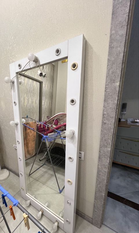 Güzgü Döşəmə üstü — Vasiteci Sekine Xanim — Зеркала