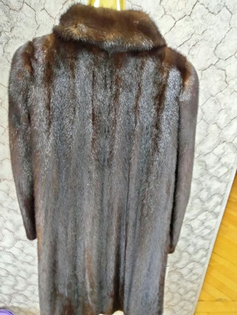 Qadınlar üçün təbii xəz palto - Material: sıx və parlaq tükə malik — Bakı