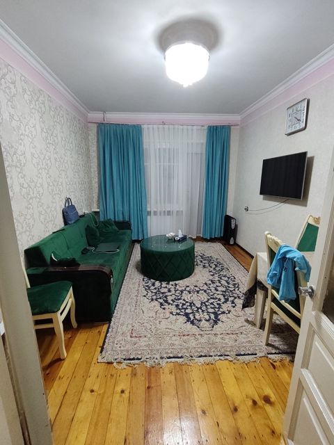 Satılır 3 otaqlı köhnə tikili 98 m² — Bakı